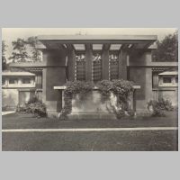 Coonley Playhouse, Downers Grove, Ilinois, built 1912, The Avery Coonley School, Wikipedia.jpg